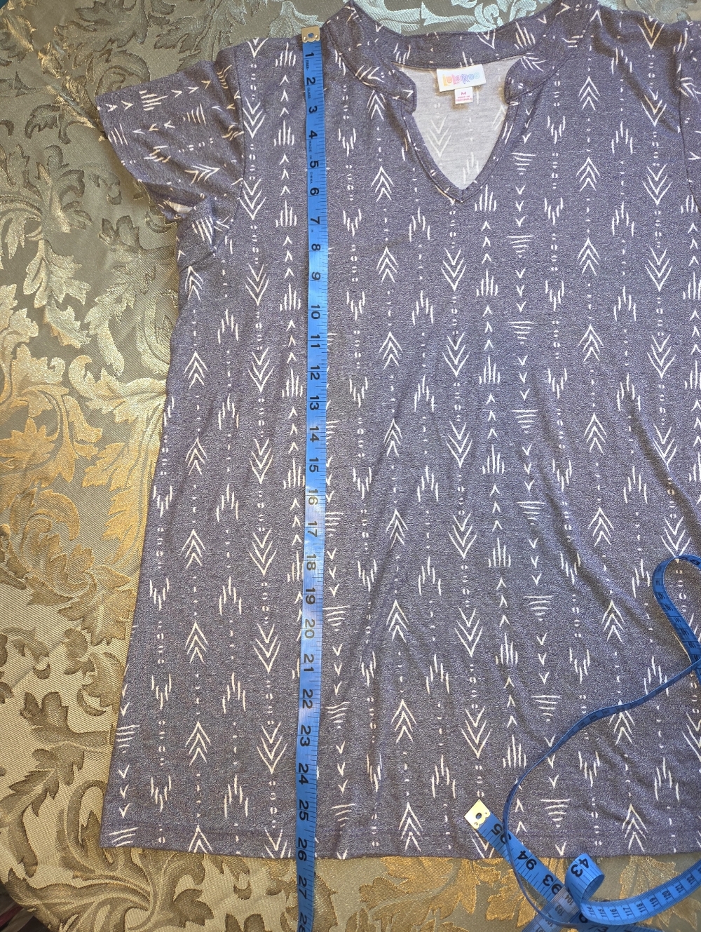 LulaRoe Aztec V-Notch Tee - Picture 6 of 6